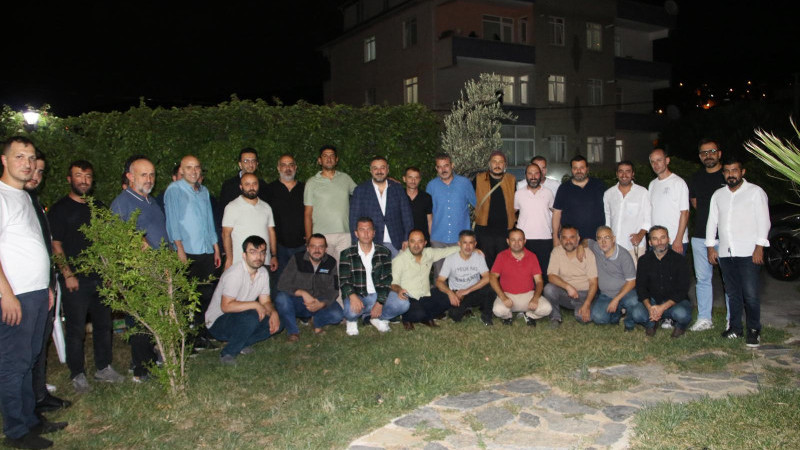 AK PARTİ MALTEPE, ESKİ GENÇLİK KOLLARI İLE ÇAY SOHBETİNDE BİR ARAYA GELDİ