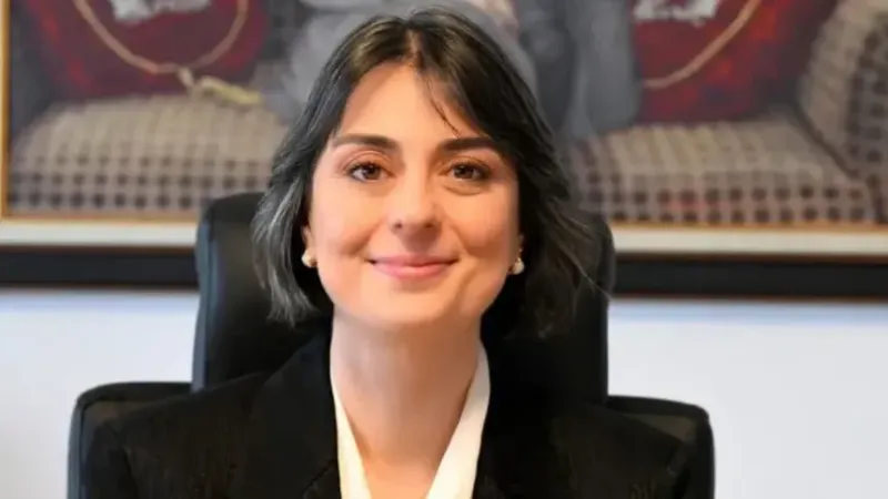 Üsküdar Belediyesi'ne operasyon! Başkan Sinem Dedetaş gözaltına alındı