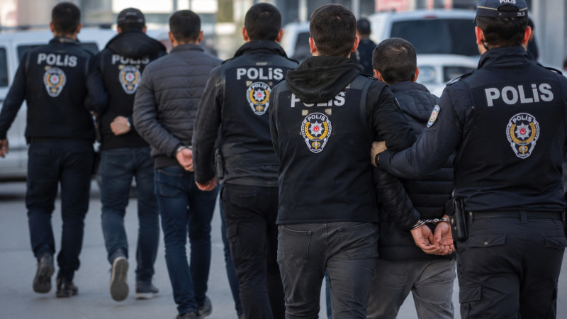 Gaziantep'ten 14 ile uzanan operasyon! Uyuşturucu ağlarına ağır darbe