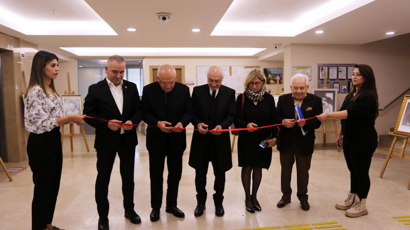 ATAŞEHİR’DE “İLKLERİ GERÇEKLEŞTİREN KADINLAR” SERGİSİ AÇILDI