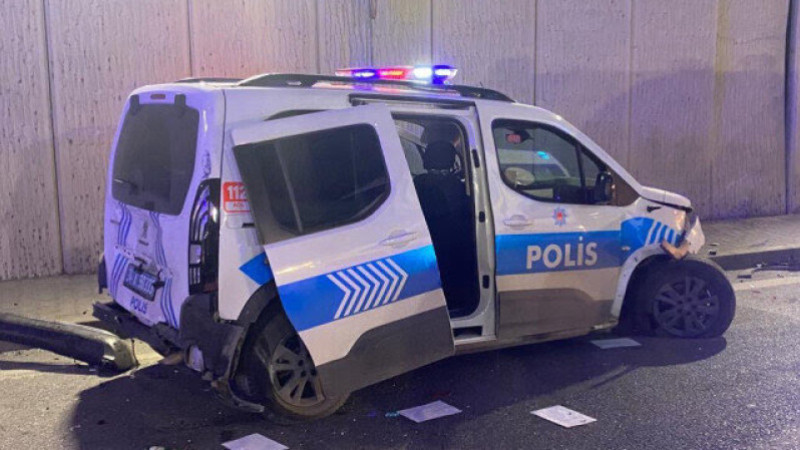 ÇALINTI KAMYONLA DEHŞET SACTI 2 POLİS YARALI
