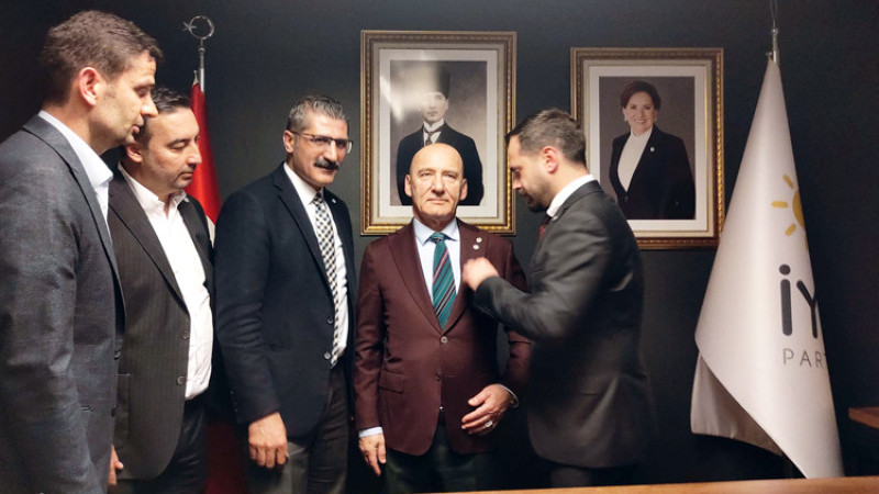 Kartal Belediyesi’ne Dr. Altınok Öz Yeniden Aday Oldu