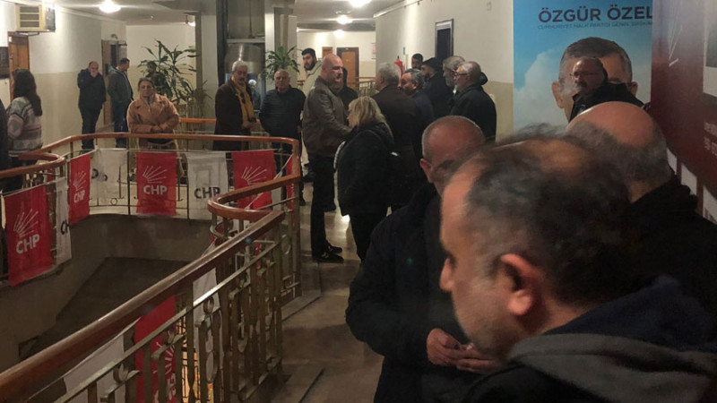 CHP MALTEPE'DE MECLİS ÜYESİ LİSTE İSYANI