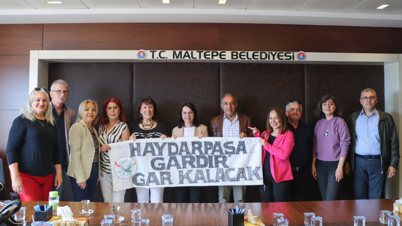 BAŞKANLIKTA HAYDARPASA GARDIR GAR KALACAK PANKARTI