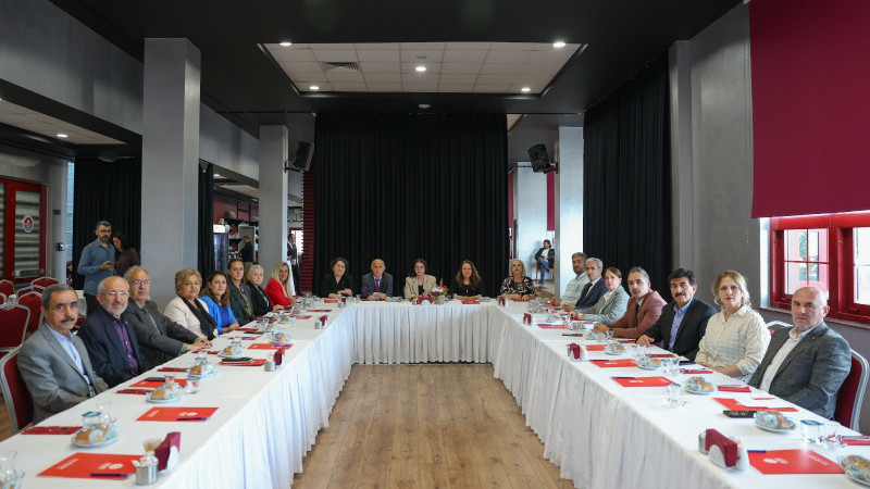 ESİN KÖYMEN MAHALLE MUHTARLARI İLE BİR ARAYA GELDİ