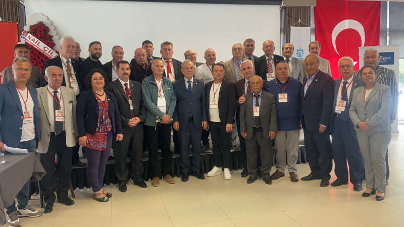 Karaca güven tazeledi, Bayrak, Genel sekreter oldu