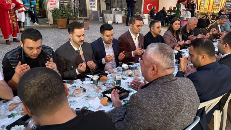 MALTEPE ÜLKÜ OCAKLARINDAN GELENEKSEL SOKAK IFTARI
