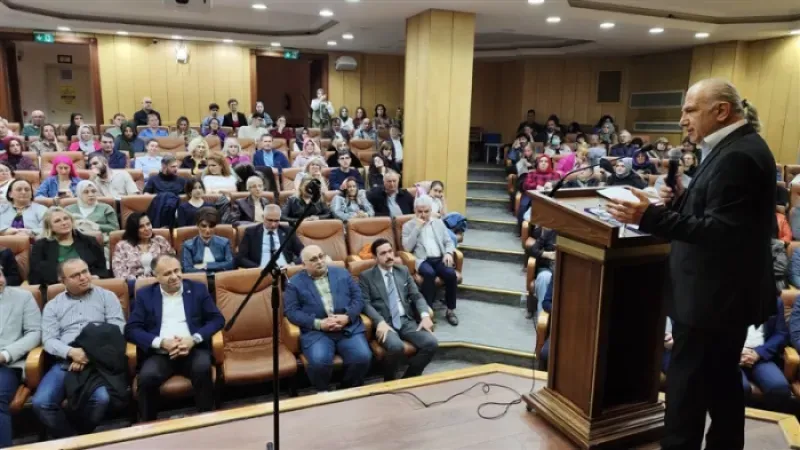 Şehrin Şairleri ‘Büyük Şairlerin Büyük Şiirlerini’ Yorumladı